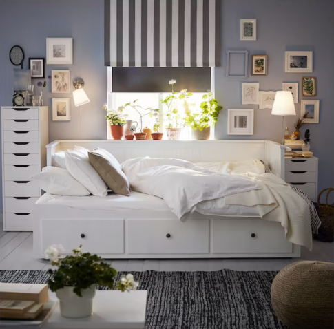 HEMNES Daybed Frame with 3 Drawers, with Mattress