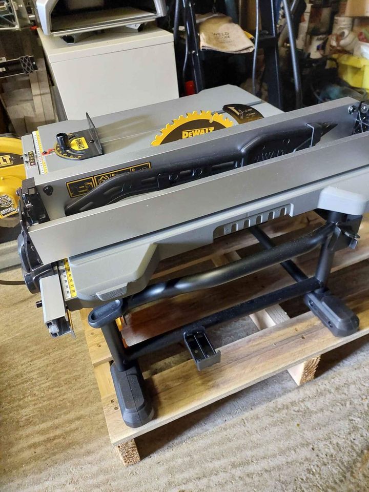 Sega da banco Dewalt DWE7485 GB 240 V