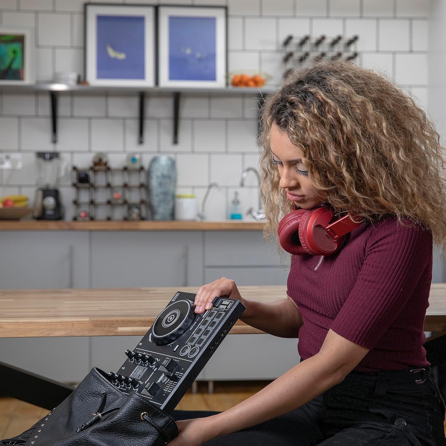 Pioneer DDJ-200 - Bluetooth entry-level controller for DJ usable with smartphone, Black