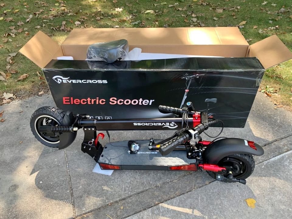 Electric Scooter, Electric Scooter for Adults with 800W Motor, Up to 28MPH & 25 Miles